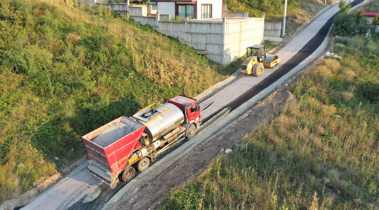 Ba�iskele�de 3 Sokak Daha Asfaltla Kapland�