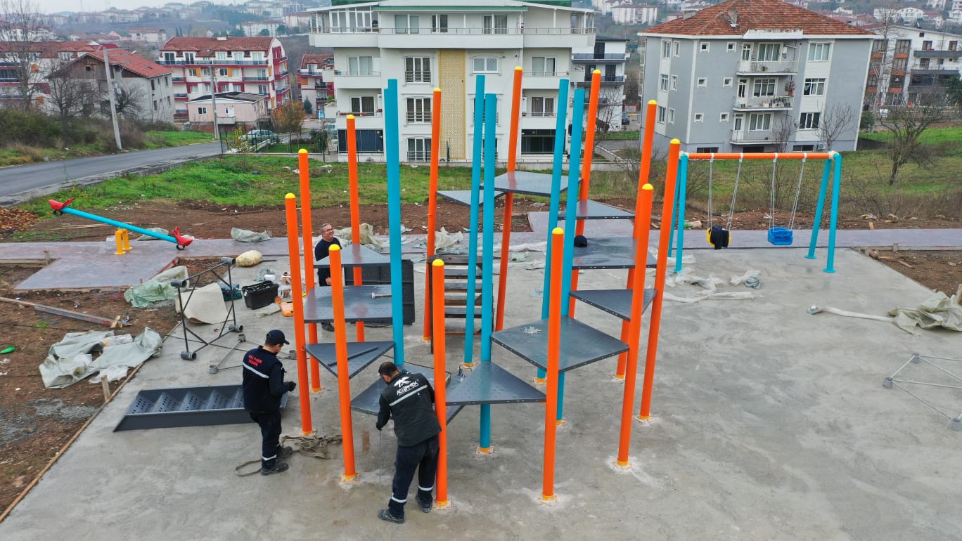 Baiskeleye Rengrenk ve Donanml Yeni Park