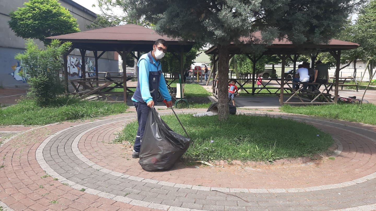 Baiskelenin Park ve Bahelerine Her Gn Bakm