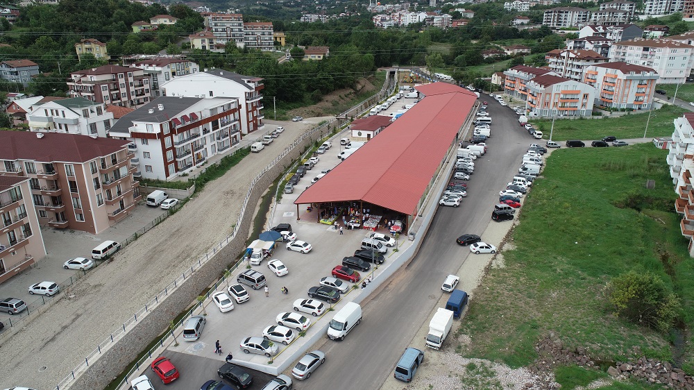 Moda Pazarna Para Kuma, Porselen Geliyor