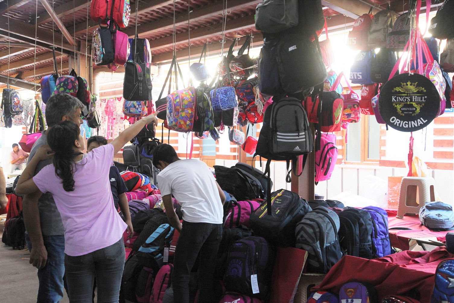 Okul Alveriinde Yeni Adres Baiskele Moda Pazar