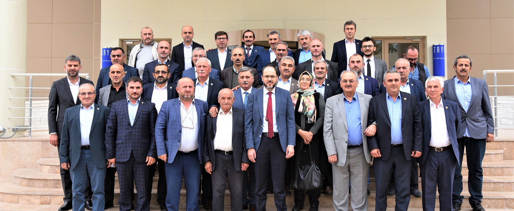 "Baiskelenin Baarsnda Her Birinizin Aln Teri ve Emei Var"