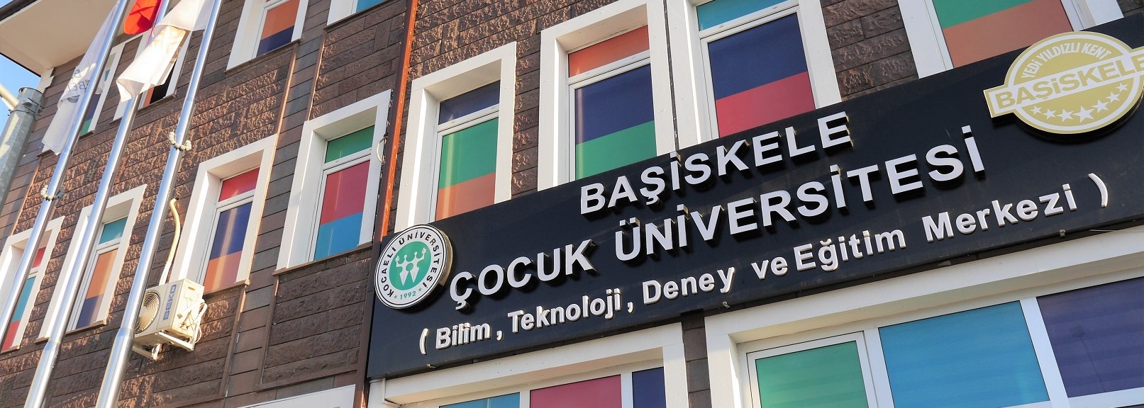 Baiskelede 8-12 Ya Grubu renciler niversiteli