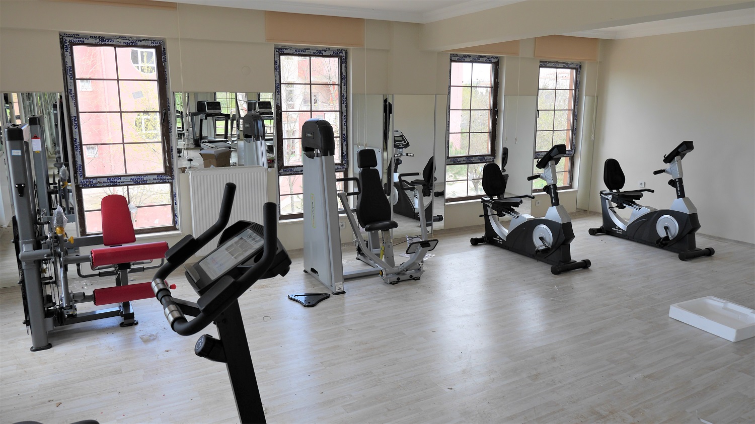 Bayanlara Ynelik Yeni Bir Spor Merkezi Daha 