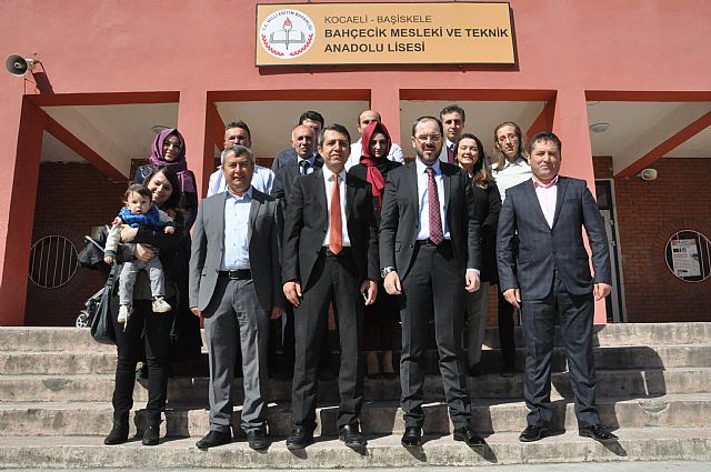 BAKAN AYAZIN OKUL ZYARETLER