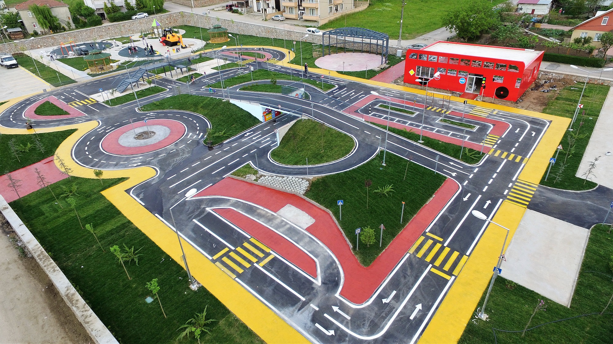 PARK AILMADAN OCUKLARIN LG ODAI OLDU
