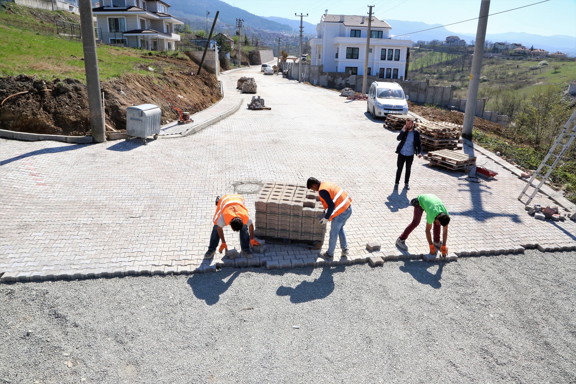 SERM SOKAKTA 360 BN ADET PARKE TAI 