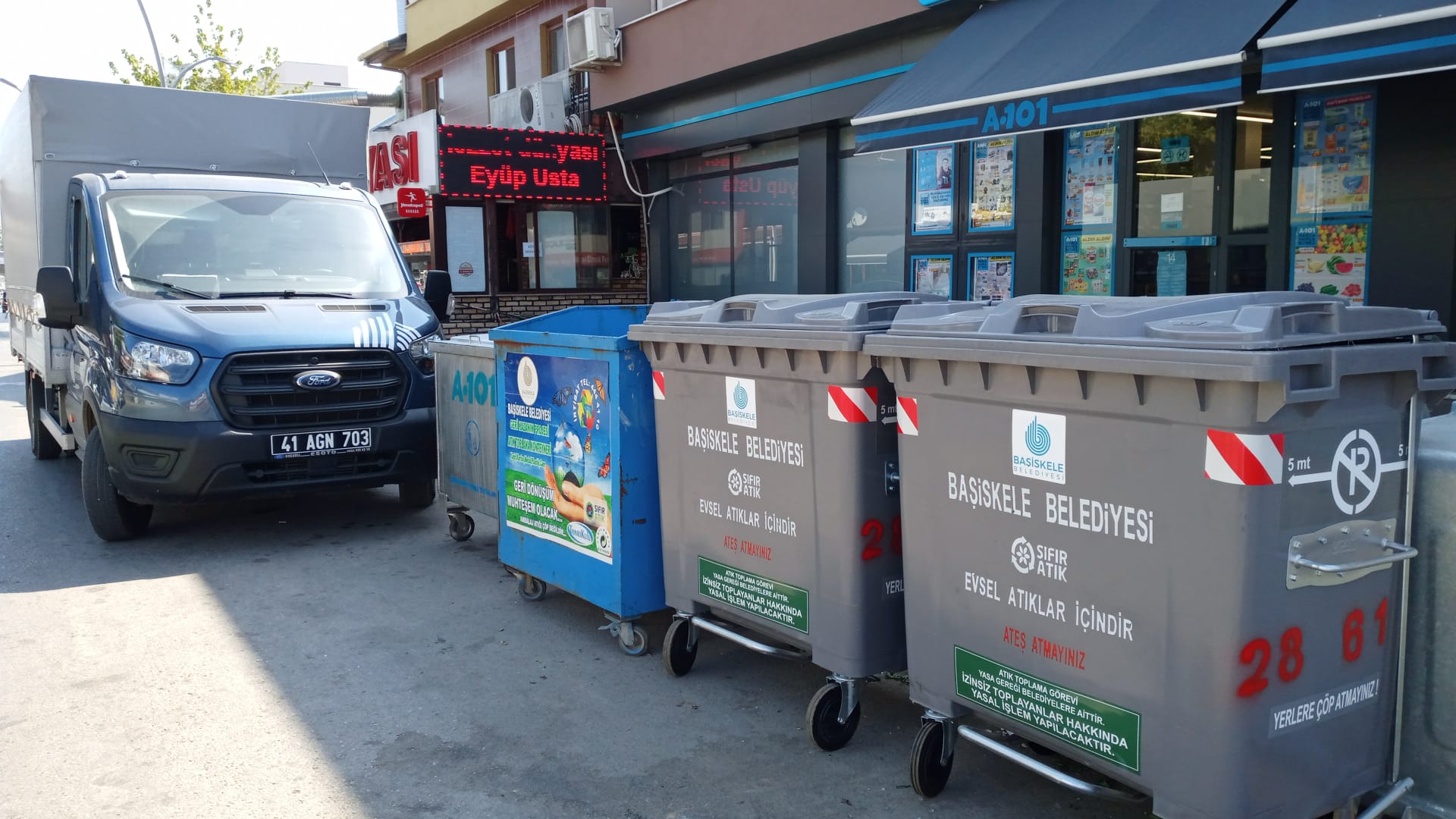 Daha Temiz Baiskele in Modern p Konteynerleri