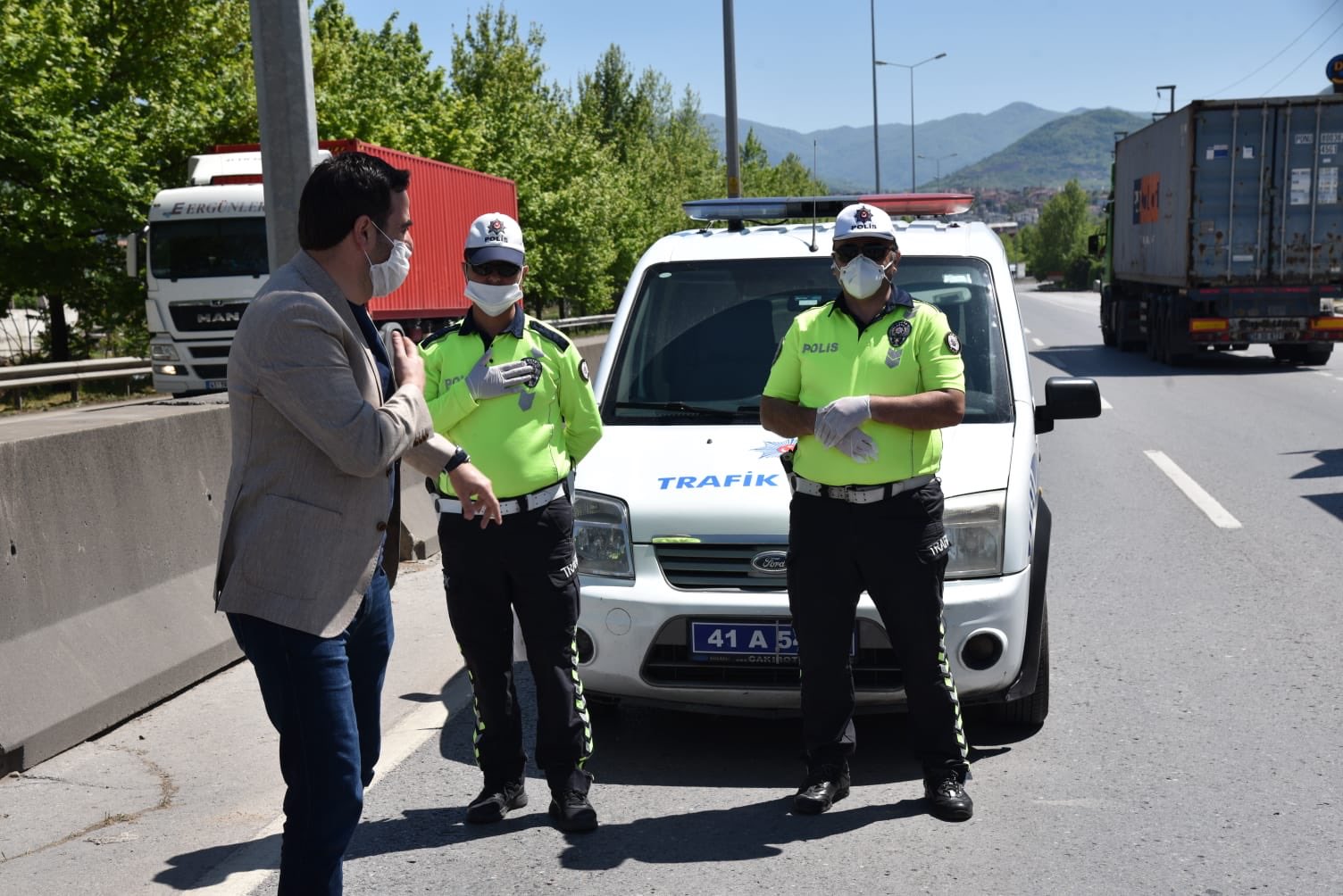 Bakan zlden Polis Kontrol Noktalarna Ziyaret