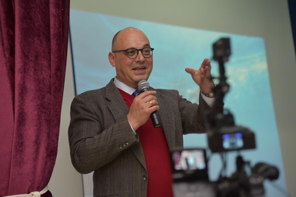Baiskelede "Yeni Dnya Dzeni" Konuuldu 