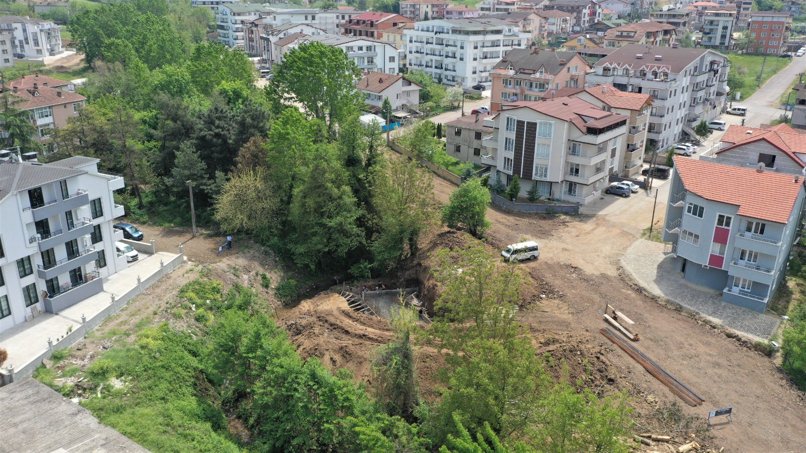 Hem Gnl Kprleri Hem de Fiziki Kprler Kuruluyor