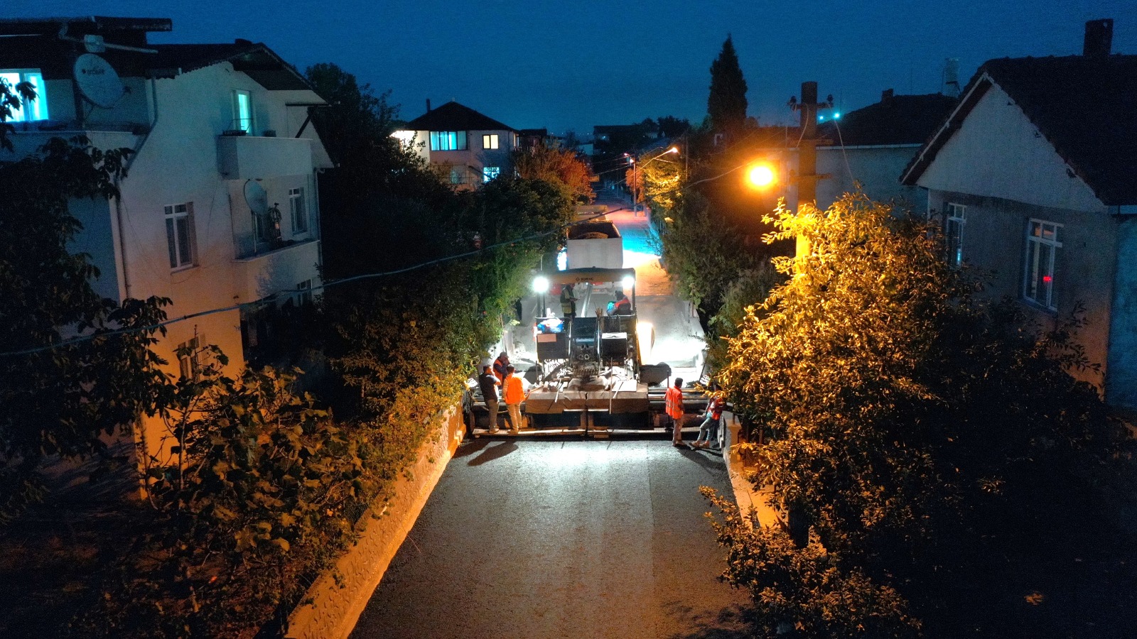 Gece Gndz Demeden Asfalt almalarna Devam