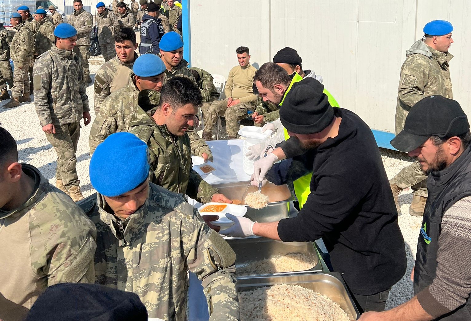 Baiskele Belediyesi Hatayda Yaralar Saryor