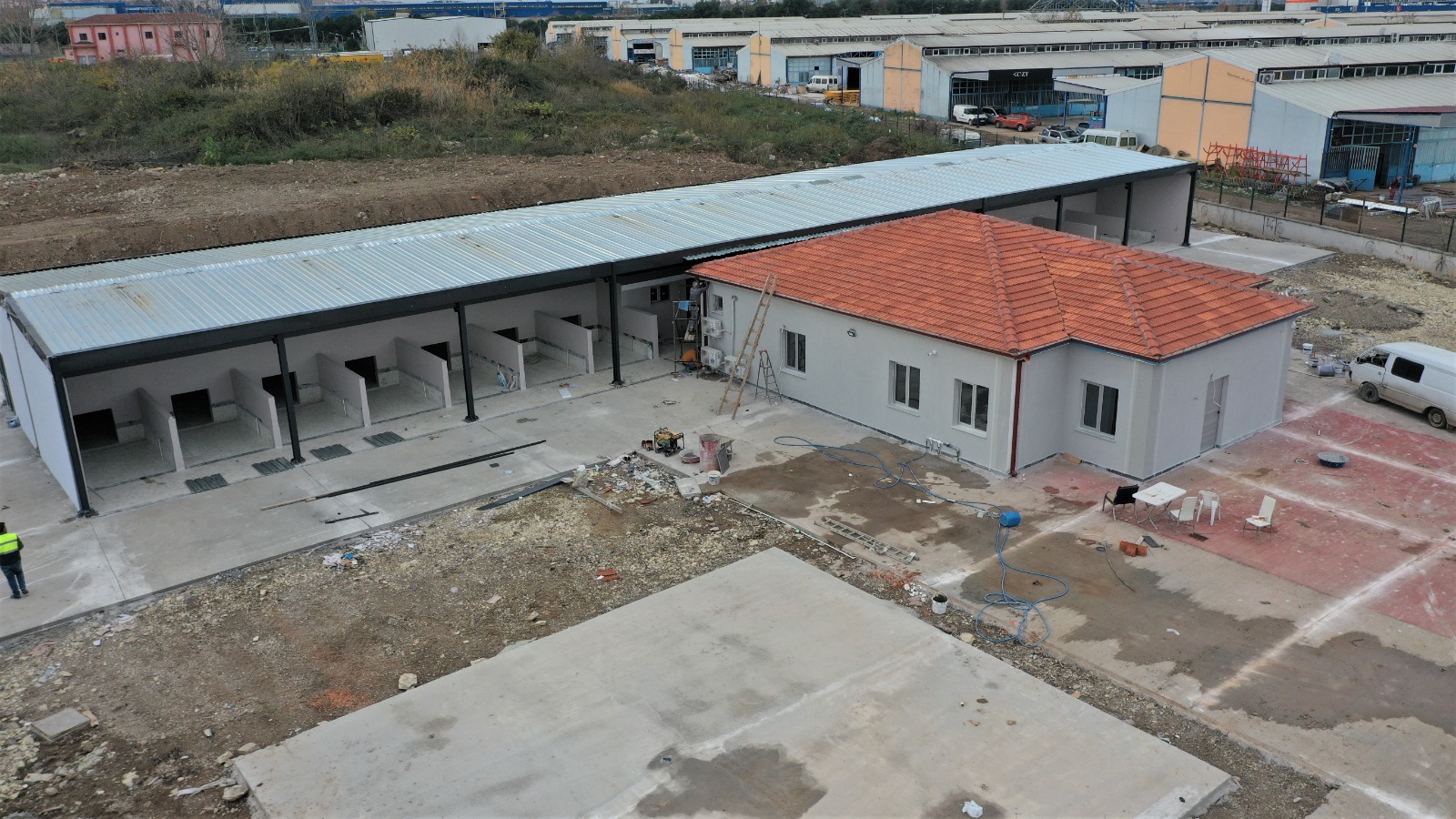 Can Dostlarmzn Yeni Otelinde almalar Sryor