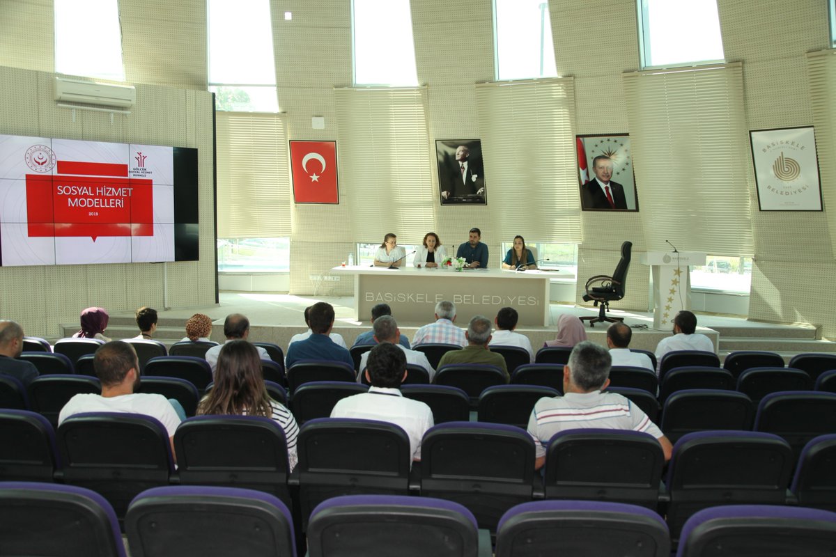 Belediye Personeli ve Muhtarlara Sosyal Hizmet Eitimi