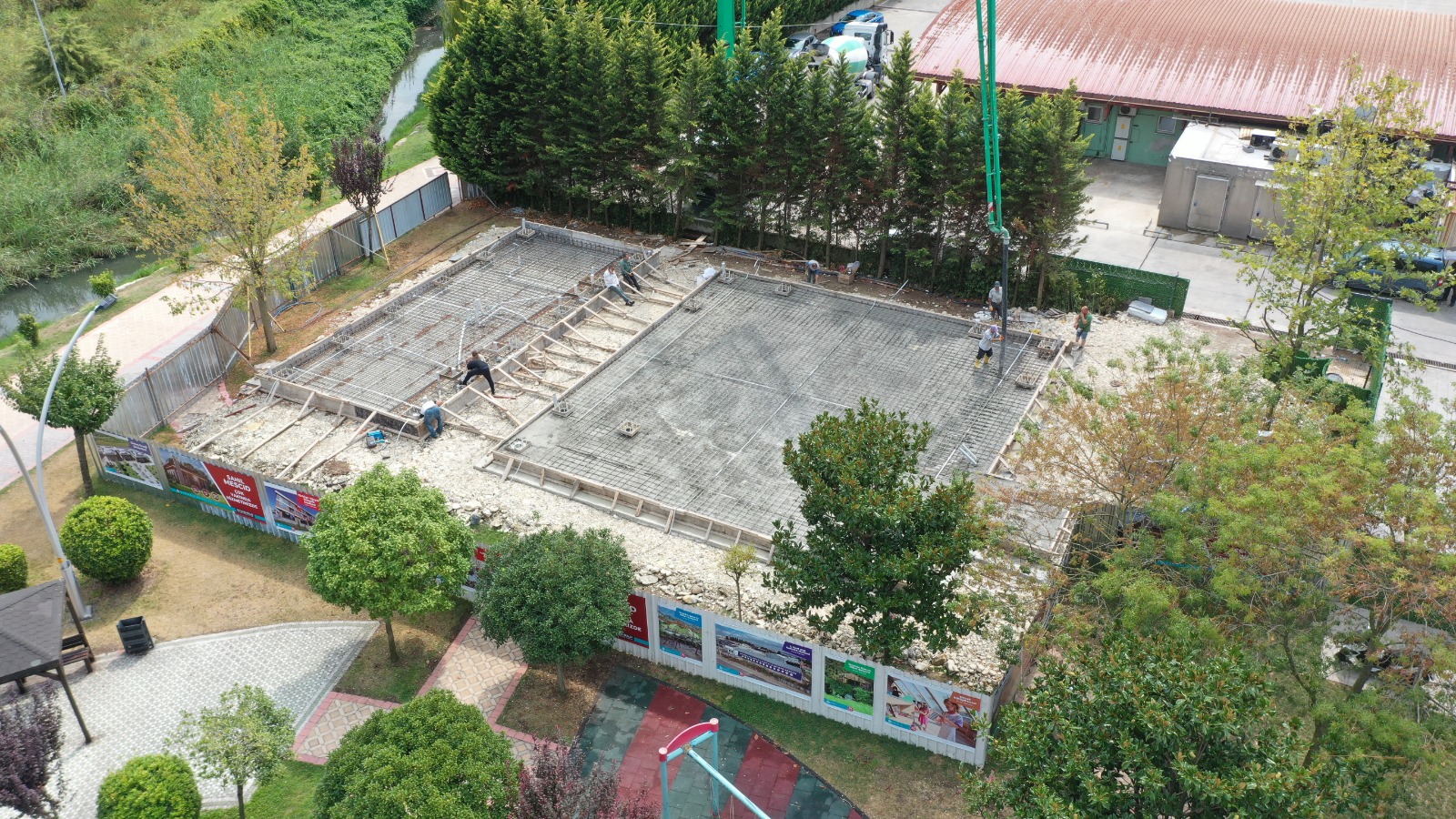 Sahil Mescidinin Temeli Atld 