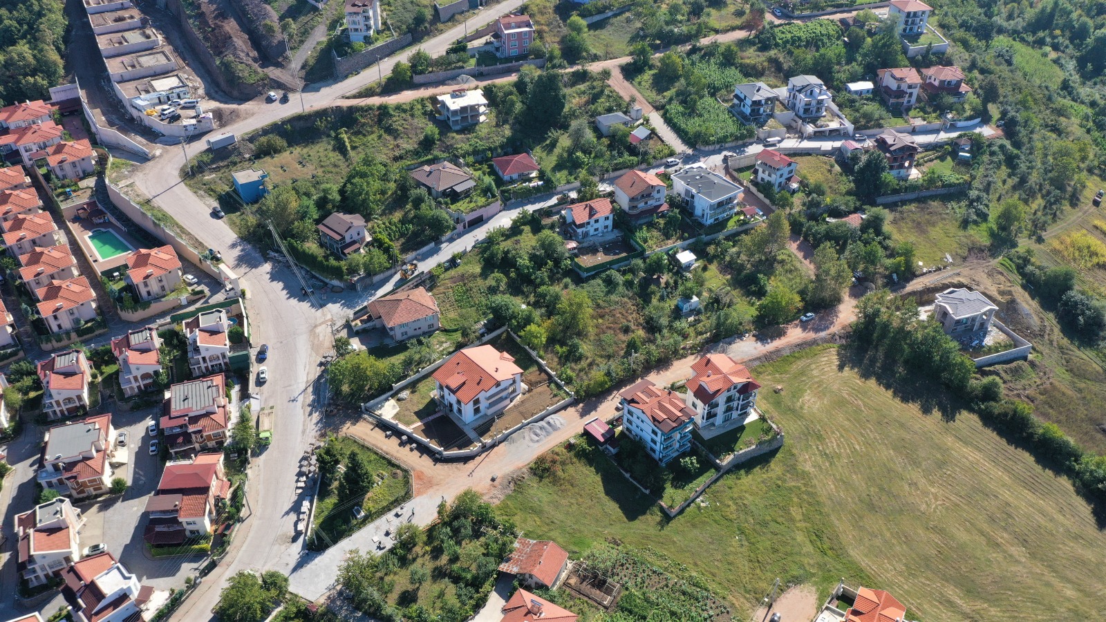 Baiskelede Sokaklar Tek Tek leniyor