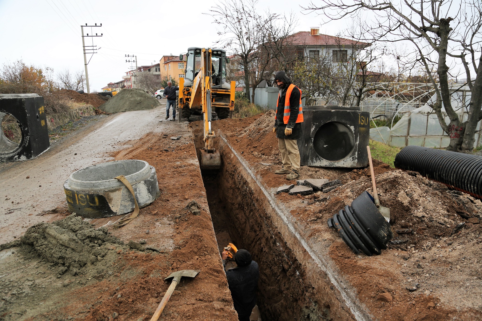 YAMUR SUYU HATLARI YENLENYOR