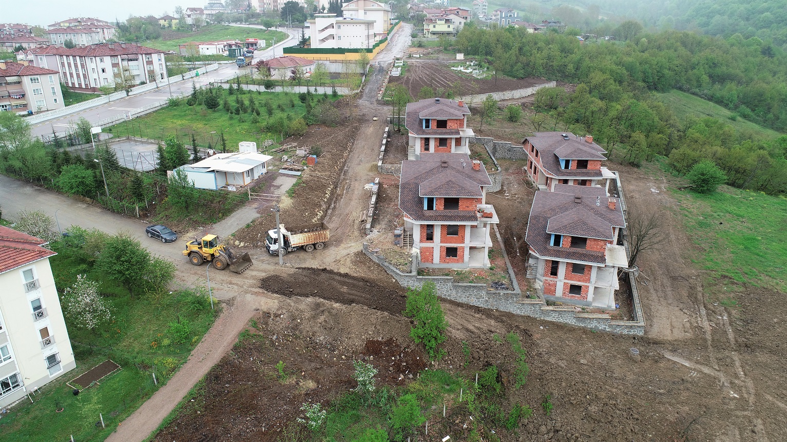 Baiskelede Yeni mar Yollar Alyor