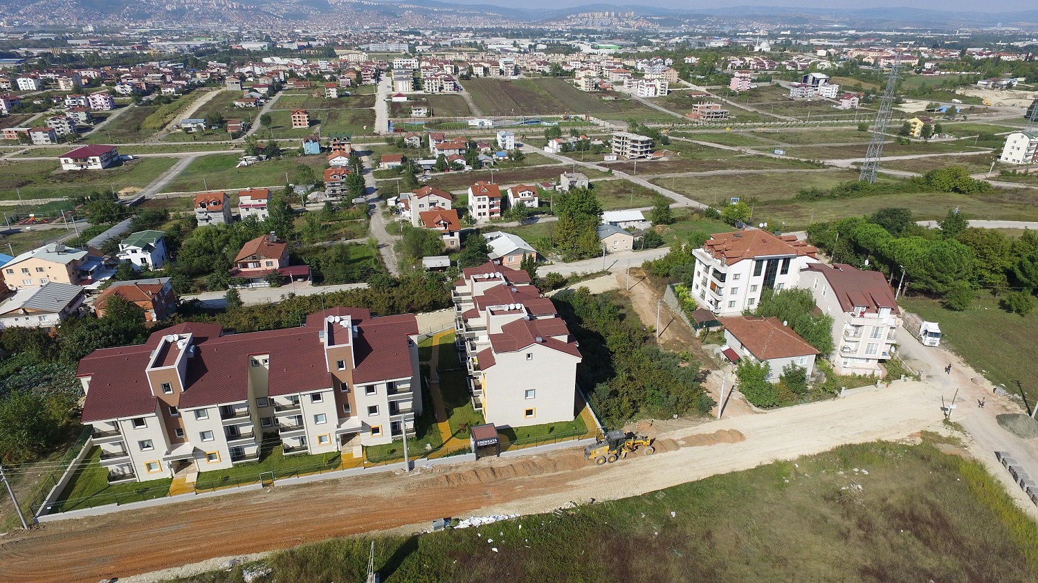 HEDEF 100 BN METREKARE PARKE YOL