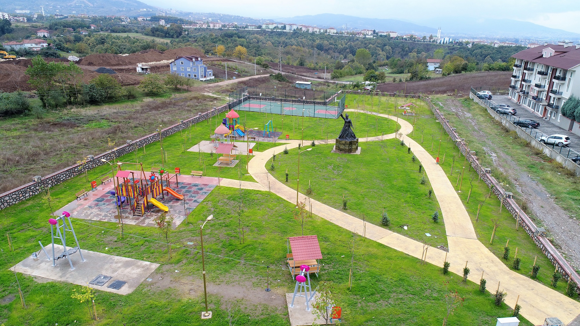 BASKELENN YEN PARKLARI