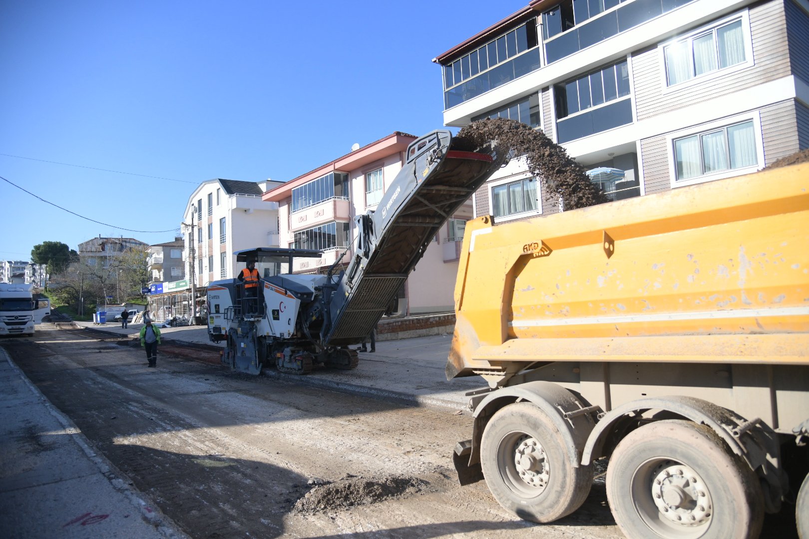 Yunus Emre Caddesi Asfalta Hazrlanyor