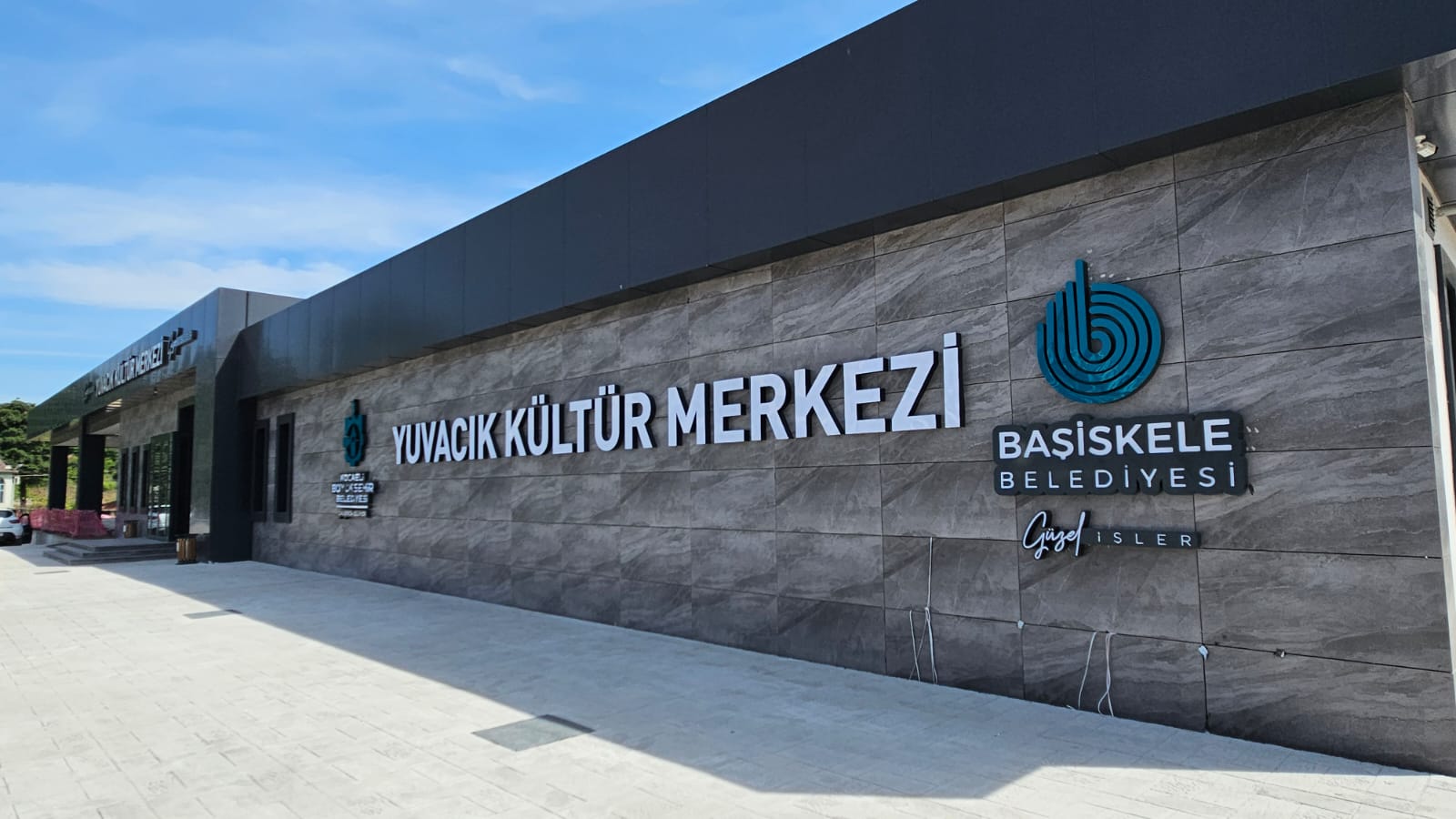 Mutlu Gnlere ahitlik Etmeye Balad
