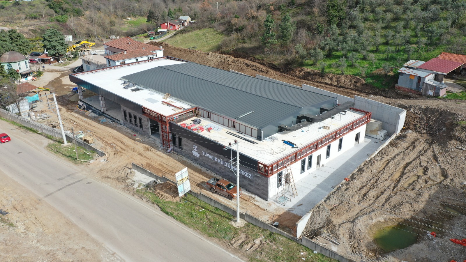 Yuvac�k K�lt�r Merkezi�nde �al��malar H�zla S�r�yor