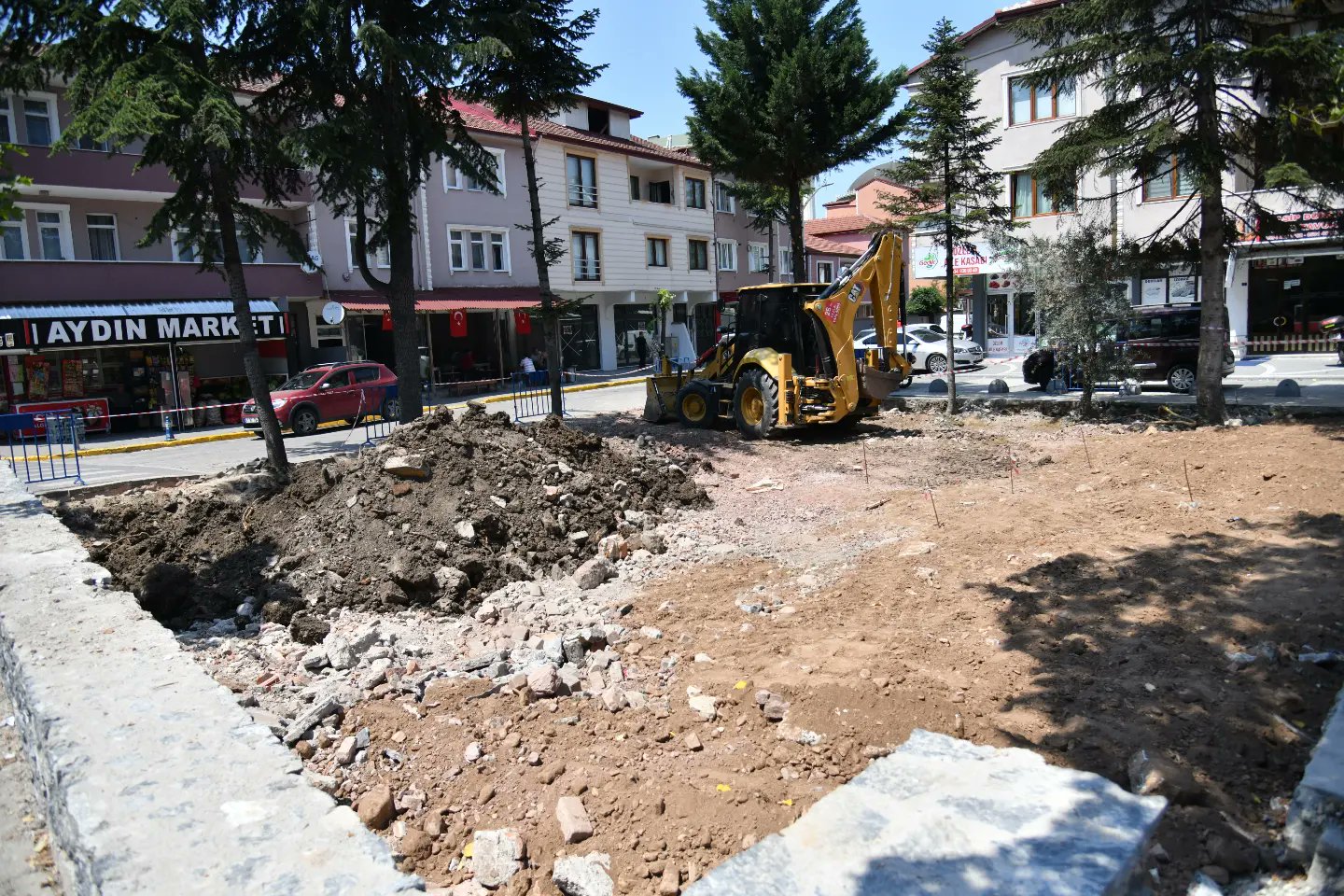 Yuvack Semt Meydan 2. Etap almalar Balad