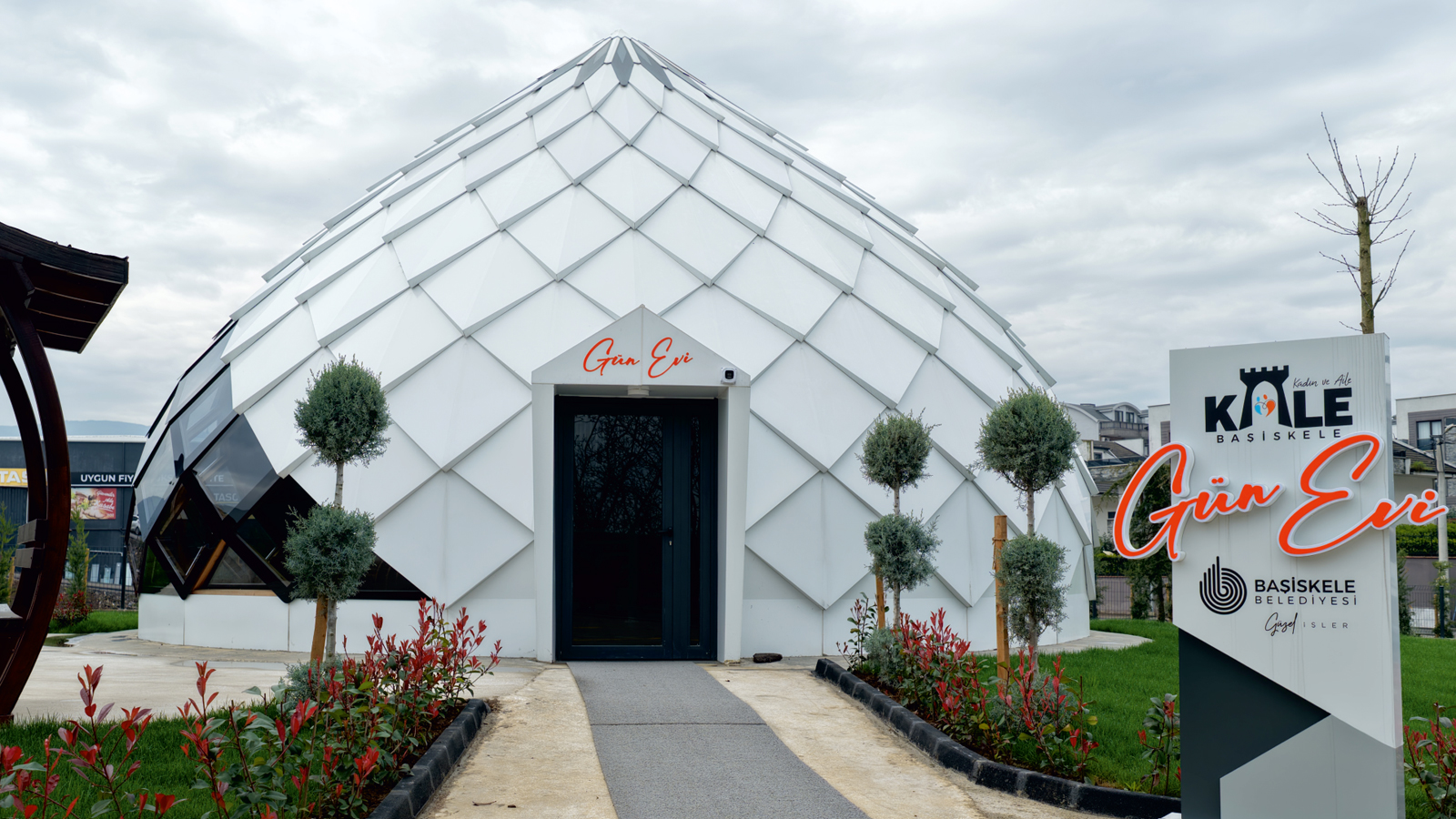 G�n Evi